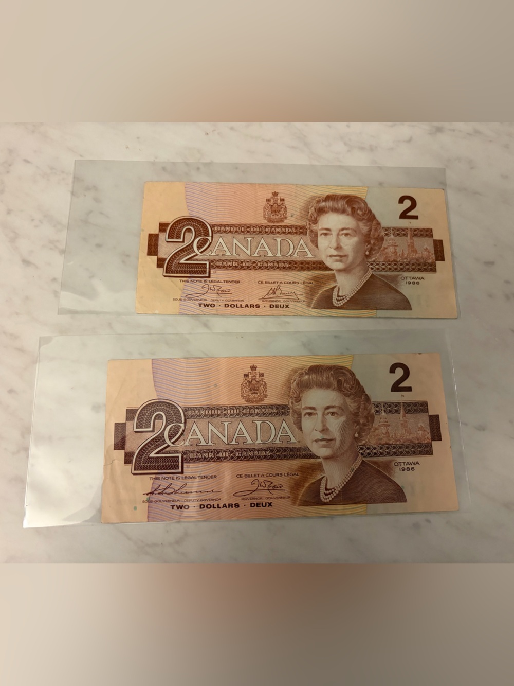 1986 2 set - Vintage Canada Two Dollar Banknotes - circulated